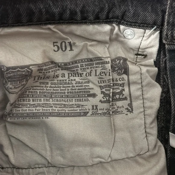 NEW Women’s 501 Levi Crop with Scalloped Hem - Picture 8 of 10